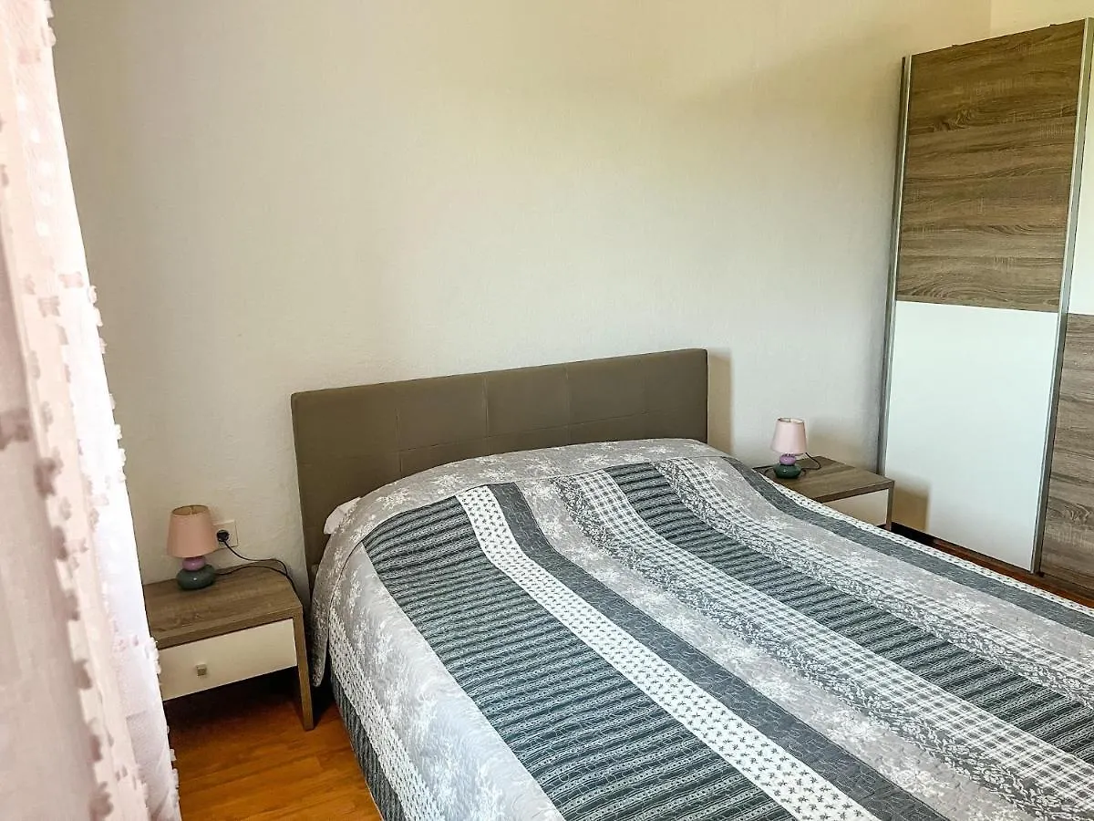 Apartment Lidija Banjole Croatia