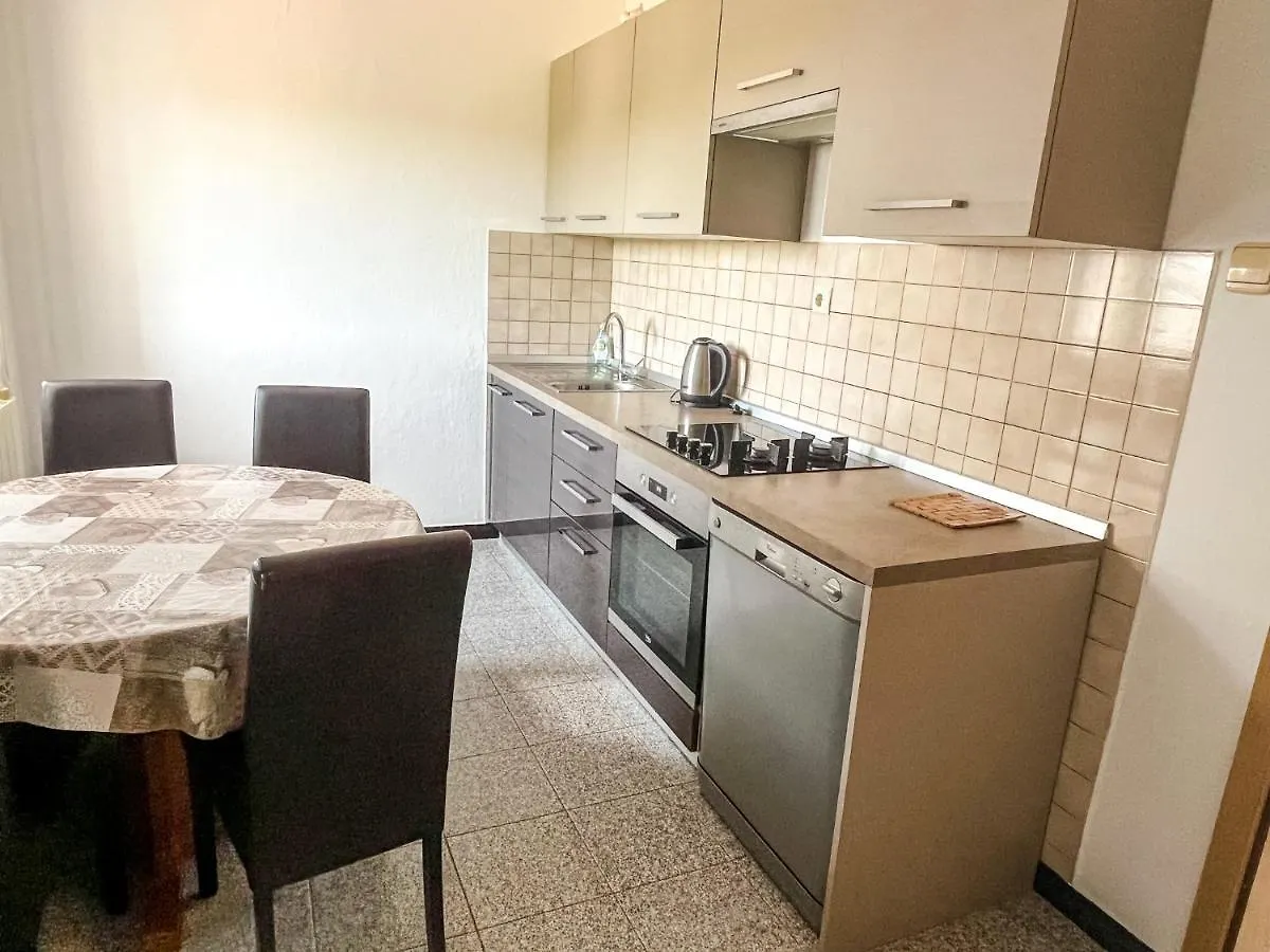 Apartment Lidija Банджоле